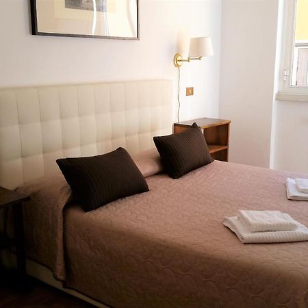 Vatican Suites Happy Holidays Рим Екстер'єр фото